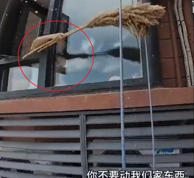 业主自修却遭质疑真相曝光！尊龙凯时app高层空调漏水(图7)